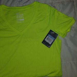 Womens Nike Tee DriFit